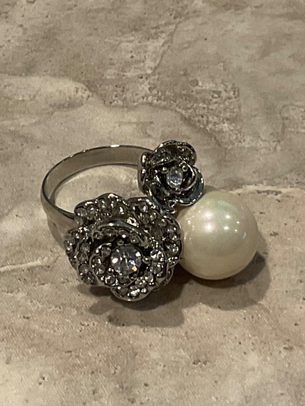 Aldo Statement Ring Silver Floral Crystal Ring with Pearl Accent Size 8
